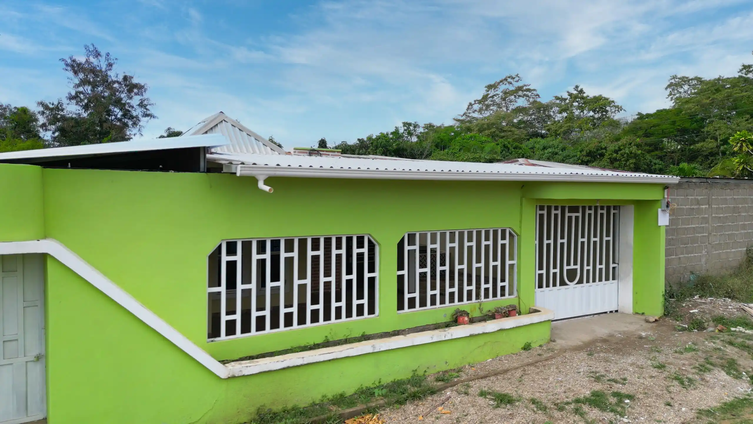 Bonita casa de un nivel en venta en Olancho
