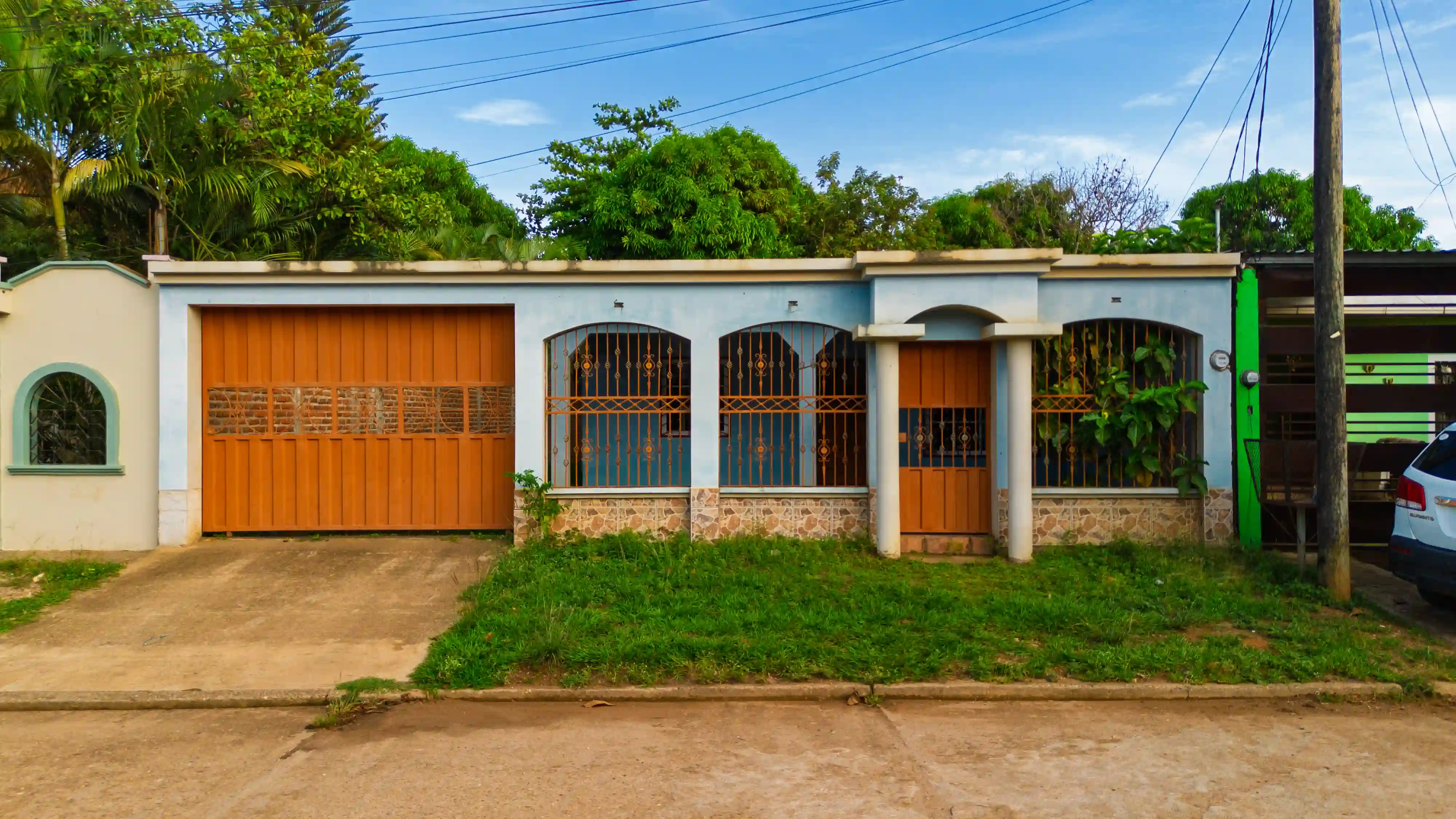 Casa amplia con gran patio en Colonia los Maestros